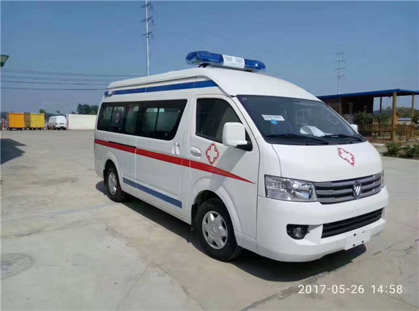 福田G9運(yùn)輸型救護(hù)車(chē)